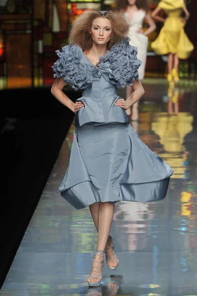 Look 7